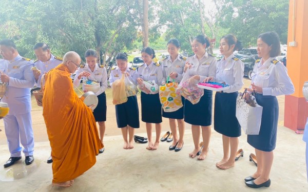 กิจกรรมเฉลิมพระเกียรติพระบาทสมเด็จพระเจ้าอยู่หัว เนื่องในโอกาสพระราชพิธีมงคลเฉลิมพระชนมพรรษา 6 รอบ