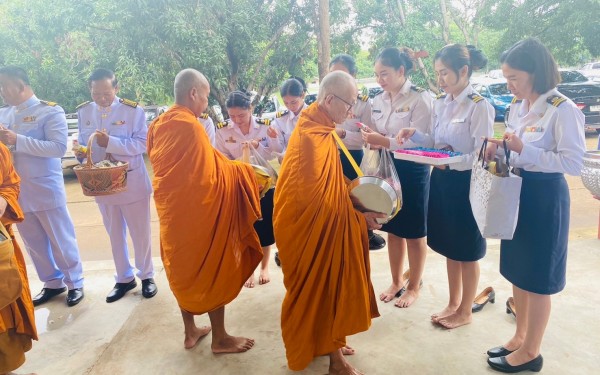 กิจกรรมเฉลิมพระเกียรติพระบาทสมเด็จพระเจ้าอยู่หัว เนื่องในโอกาสพระราชพิธีมงคลเฉลิมพระชนมพรรษา 6 รอบ