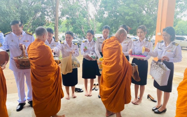 กิจกรรมเฉลิมพระเกียรติพระบาทสมเด็จพระเจ้าอยู่หัว เนื่องในโอกาสพระราชพิธีมงคลเฉลิมพระชนมพรรษา 6 รอบ