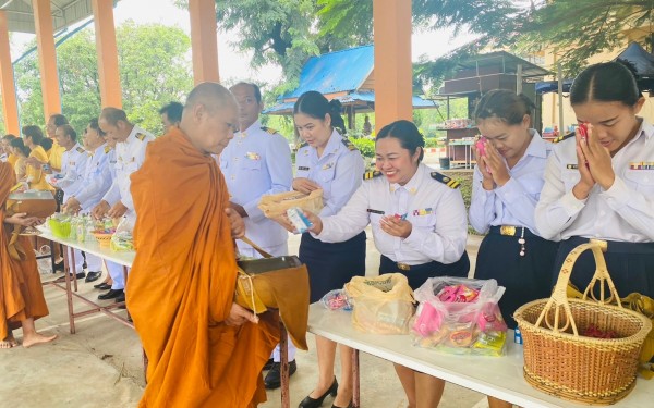 กิจกรรมเฉลิมพระเกียรติพระบาทสมเด็จพระเจ้าอยู่หัว เนื่องในโอกาสพระราชพิธีมงคลเฉลิมพระชนมพรรษา 6 รอบ