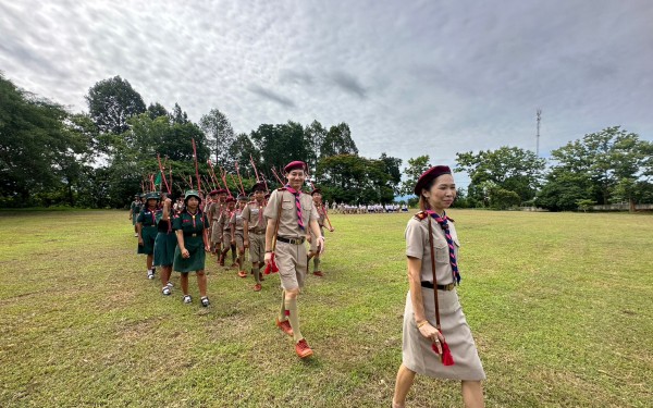 พิธีทบทวนคําปฏิญาณและสวนสนาม เนื่องในวันคล้ายวันสถาปนา คณะลูกเสือแห่งชาติ ประจำปี ๒๕๖๖