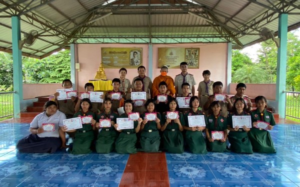 ตรวจเยี่ยม ประเมินติดตามนักเรียน โรงเรียนชุมชนบ้านนาดีหนองไผ่