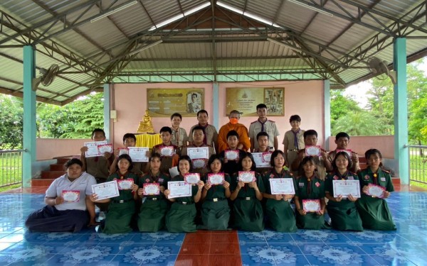 ตรวจเยี่ยม ประเมินติดตามนักเรียน โรงเรียนชุมชนบ้านนาดีหนองไผ่